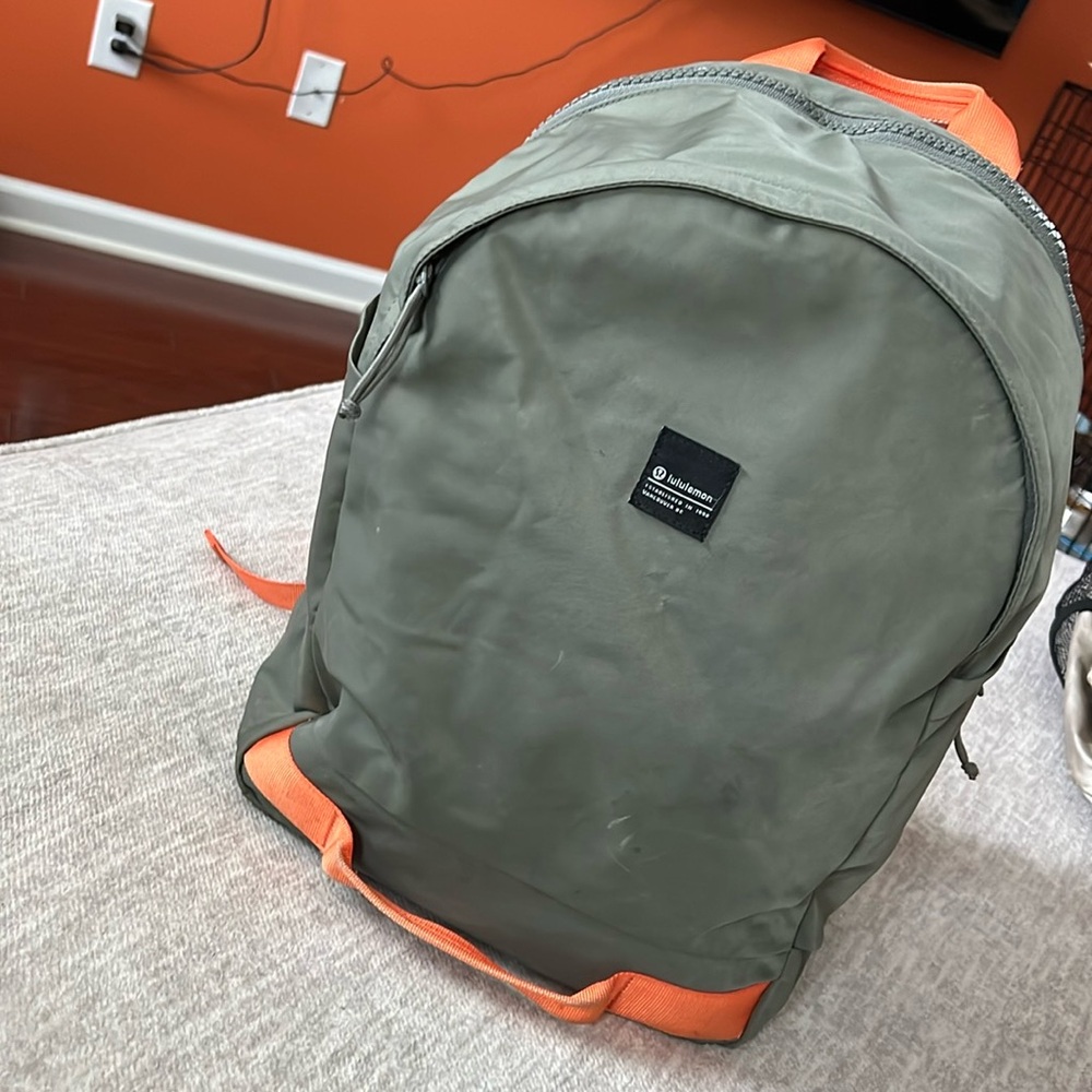 🎒💚🧡 lululemon all day essentials backpack 🧡💚🎒